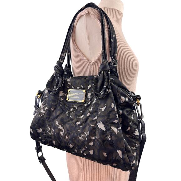 Marc By Marc Jacobs Handbag Black Gray Camo Double Handle Shoulder Barrel Bag - Picture 1 of 9